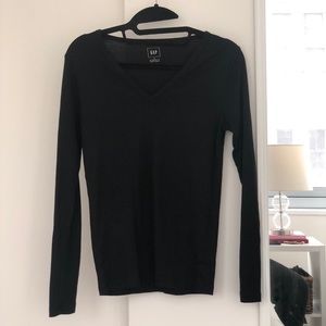 Black long sleeve tee
